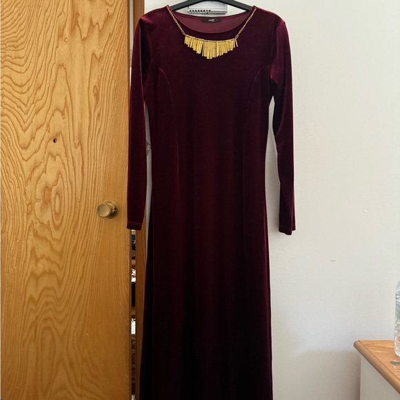 Velvet dress - Picture 2 of 4